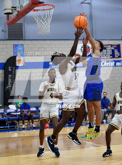 Thumbnail 3 in Southeast vs Winter Haven (Sunbash Tournament) photogallery.