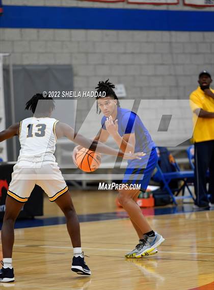 Thumbnail 2 in Southeast vs Winter Haven (Sunbash Tournament) photogallery.