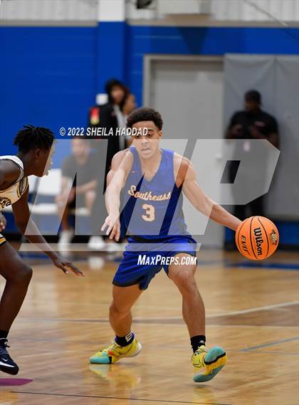 Thumbnail 2 in Southeast vs Winter Haven (Sunbash Tournament) photogallery.