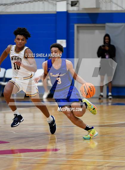 Thumbnail 2 in Southeast vs Winter Haven (Sunbash Tournament) photogallery.