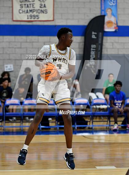 Thumbnail 2 in Southeast vs Winter Haven (Sunbash Tournament) photogallery.
