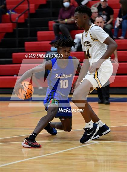 Thumbnail 1 in Southeast vs Winter Haven (Sunbash Tournament) photogallery.