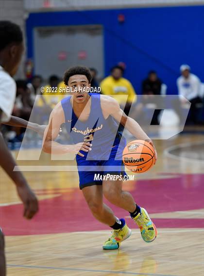 Thumbnail 2 in Southeast vs Winter Haven (Sunbash Tournament) photogallery.