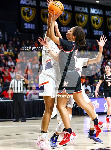 Thumbnail 3 in James Madison vs Manchester (VHSL Class 6 State Final) photogallery.