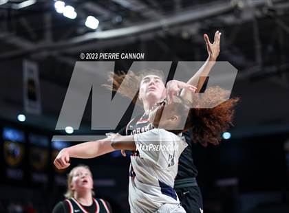 Thumbnail 3 in James Madison vs Manchester (VHSL Class 6 State Final) photogallery.