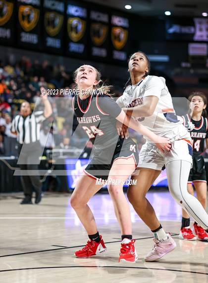 Thumbnail 1 in James Madison vs Manchester (VHSL Class 6 State Final) photogallery.