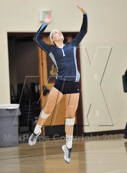 Thumbnail 2 in Mesa Ridge @ Valor Christian  (CHSAA 4A Region 12) photogallery.