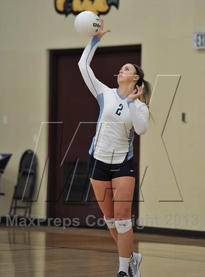 Thumbnail 3 in Mesa Ridge @ Valor Christian  (CHSAA 4A Region 12) photogallery.