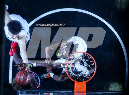 Thumbnail 2 in Etiwanda vs. Sierra Canyon (Southern Regional Championships) photogallery.