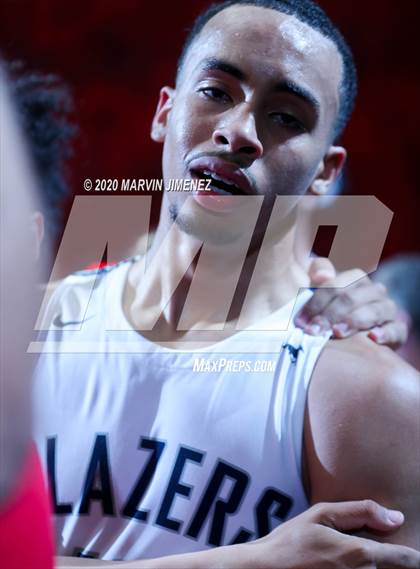 Thumbnail 2 in Etiwanda vs. Sierra Canyon (Southern Regional Championships) photogallery.