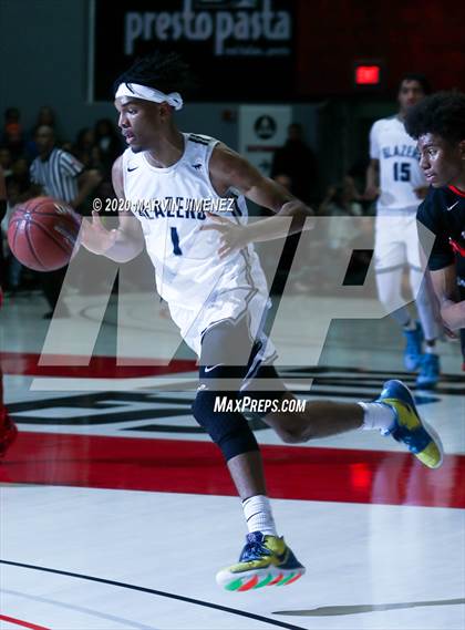 Thumbnail 2 in Etiwanda vs. Sierra Canyon (Southern Regional Championships) photogallery.