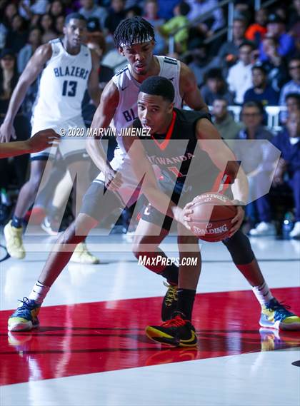 Thumbnail 2 in Etiwanda vs. Sierra Canyon (Southern Regional Championships) photogallery.