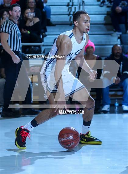Thumbnail 1 in Etiwanda vs. Sierra Canyon (Southern Regional Championships) photogallery.
