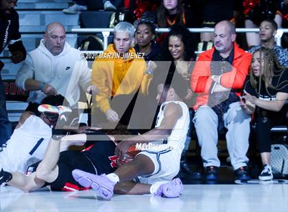 Thumbnail 1 in Etiwanda vs. Sierra Canyon (Southern Regional Championships) photogallery.