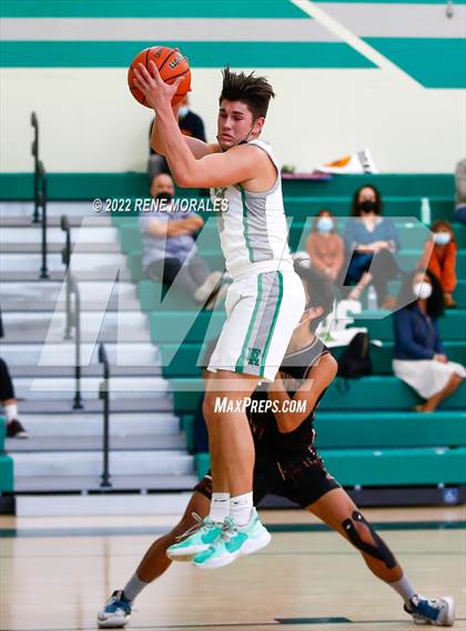 Thumbnail 2 in Sotomayor vs Eagle Rock photogallery.
