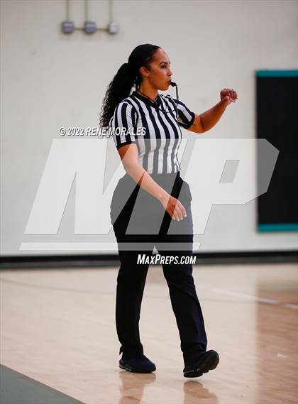 Thumbnail 3 in Sotomayor vs Eagle Rock photogallery.