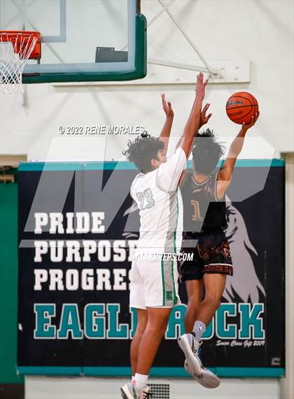 Thumbnail 2 in Sotomayor vs Eagle Rock photogallery.