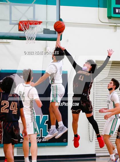 Thumbnail 2 in Sotomayor vs Eagle Rock photogallery.