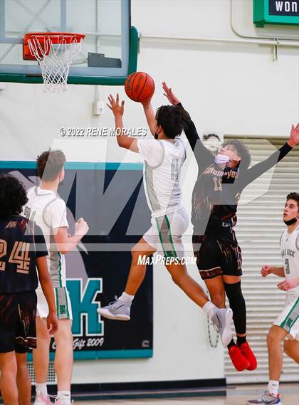 Thumbnail 3 in Sotomayor vs Eagle Rock photogallery.