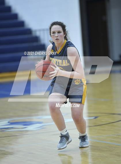 Thumbnail 1 in Sullivan Central @ Unicoi County photogallery.