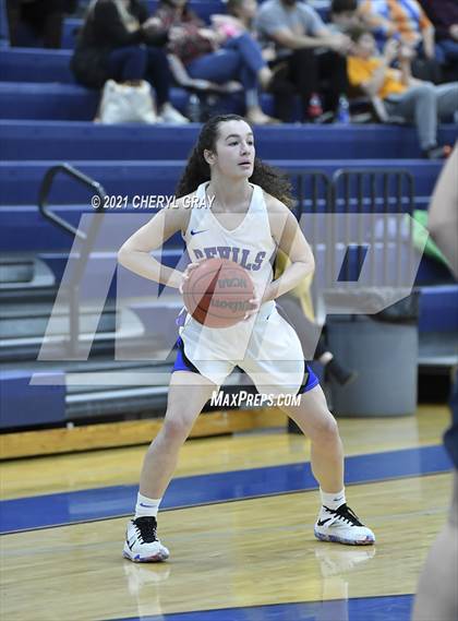 Thumbnail 1 in Sullivan Central @ Unicoi County photogallery.