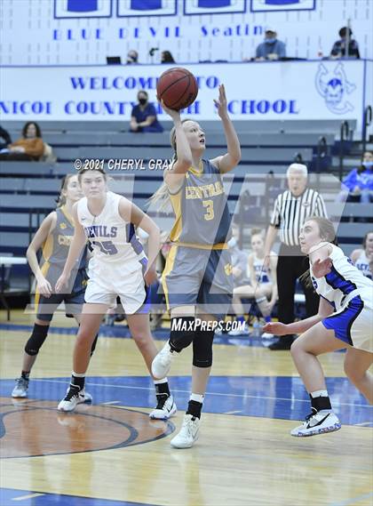 Thumbnail 3 in Sullivan Central @ Unicoi County photogallery.