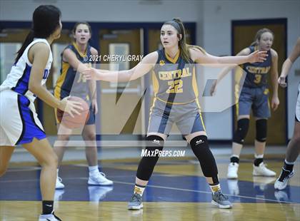 Thumbnail 1 in Sullivan Central @ Unicoi County photogallery.