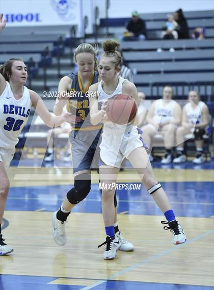 Thumbnail 2 in Sullivan Central @ Unicoi County photogallery.