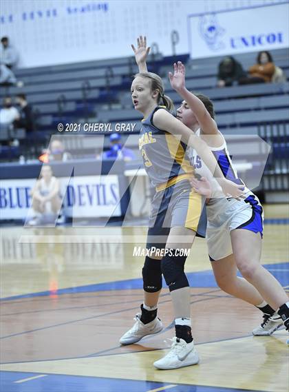 Thumbnail 2 in Sullivan Central @ Unicoi County photogallery.