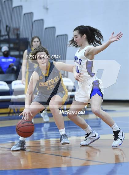 Thumbnail 2 in Sullivan Central @ Unicoi County photogallery.