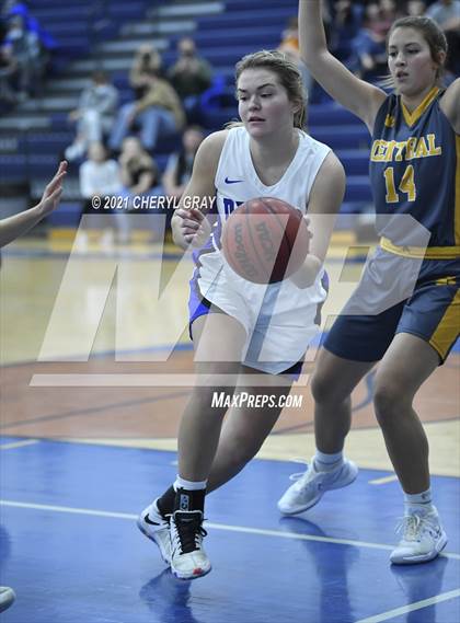 Thumbnail 2 in Sullivan Central @ Unicoi County photogallery.