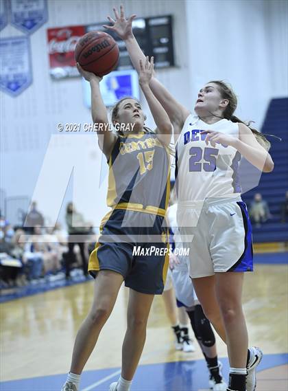 Thumbnail 1 in Sullivan Central @ Unicoi County photogallery.