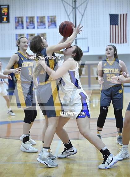 Thumbnail 1 in Sullivan Central @ Unicoi County photogallery.