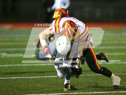 Thumbnail 3 in Bishop's vs. Oakdale (CIF State Division 3A Final) photogallery.