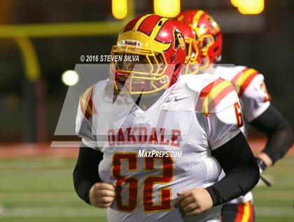 Thumbnail 2 in Bishop's vs. Oakdale (CIF State Division 3A Final) photogallery.