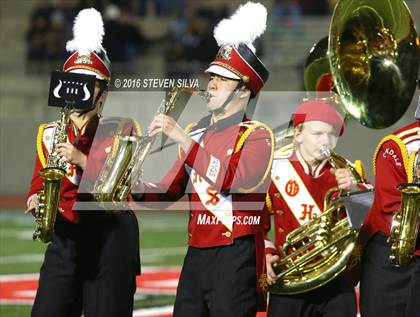 Thumbnail 3 in Bishop's vs. Oakdale (CIF State Division 3A Final) photogallery.