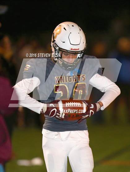 Thumbnail 3 in Bishop's vs. Oakdale (CIF State Division 3A Final) photogallery.