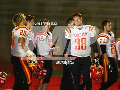 Thumbnail 3 in Bishop's vs. Oakdale (CIF State Division 3A Final) photogallery.