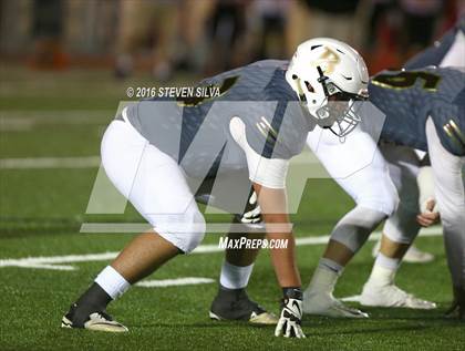 Thumbnail 3 in Bishop's vs. Oakdale (CIF State Division 3A Final) photogallery.