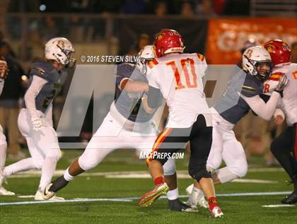 Thumbnail 1 in Bishop's vs. Oakdale (CIF State Division 3A Final) photogallery.