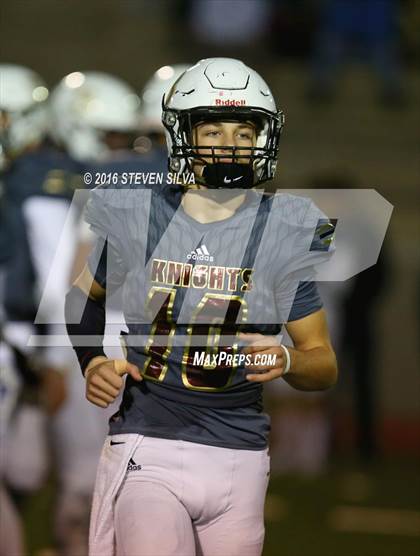 Thumbnail 3 in Bishop's vs. Oakdale (CIF State Division 3A Final) photogallery.