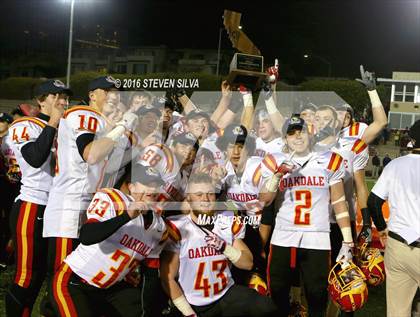Thumbnail 3 in Bishop's vs. Oakdale (CIF State Division 3A Final) photogallery.