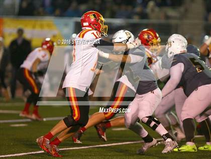 Thumbnail 1 in Bishop's vs. Oakdale (CIF State Division 3A Final) photogallery.