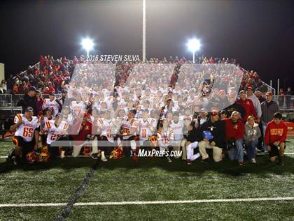 Thumbnail 3 in Bishop's vs. Oakdale (CIF State Division 3A Final) photogallery.