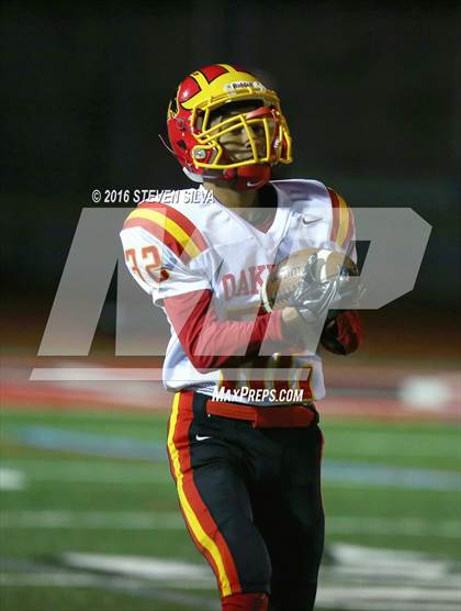 Thumbnail 3 in Bishop's vs. Oakdale (CIF State Division 3A Final) photogallery.