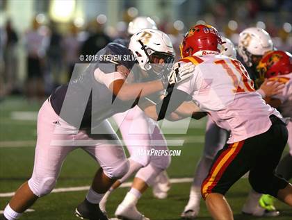 Thumbnail 1 in Bishop's vs. Oakdale (CIF State Division 3A Final) photogallery.