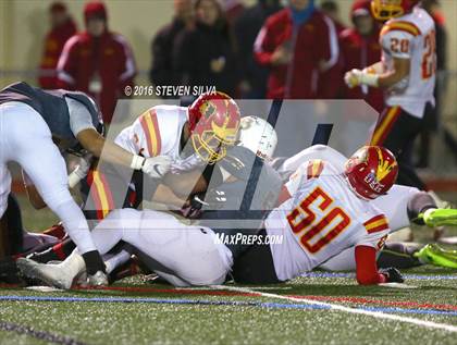 Thumbnail 1 in Bishop's vs. Oakdale (CIF State Division 3A Final) photogallery.