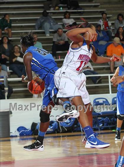Thumbnail 2 in Clear Springs vs. Duncanville (McDonald's Texas Invitational) photogallery.