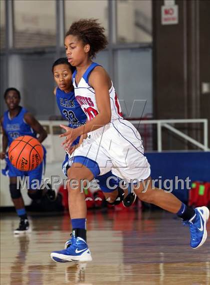 Thumbnail 2 in Clear Springs vs. Duncanville (McDonald's Texas Invitational) photogallery.