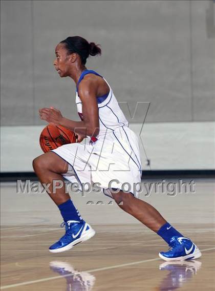 Thumbnail 3 in Clear Springs vs. Duncanville (McDonald's Texas Invitational) photogallery.